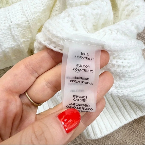 NWT Calvin Klein Cropped Cable Knit Sweater Vest V Neck Ivory White Sleeveless - Picture 8 of 11